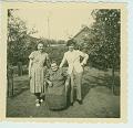 Doms�hl Oma im Garten altes Foto Heimatbeleg