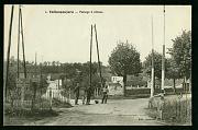 Vallangoujard Passage a niveau carte postale ancienne