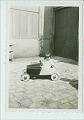 Enfant Fillette voiture a pedale Jouet Photo ancienne