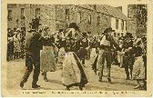 29 Locronan costume danseur danseuse Carte postale ancienne