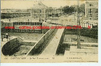 44 Saint Nazaire Le pont tournant Carte postale ancienne